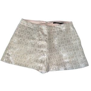 Jacquard print cream shorts size M zip back